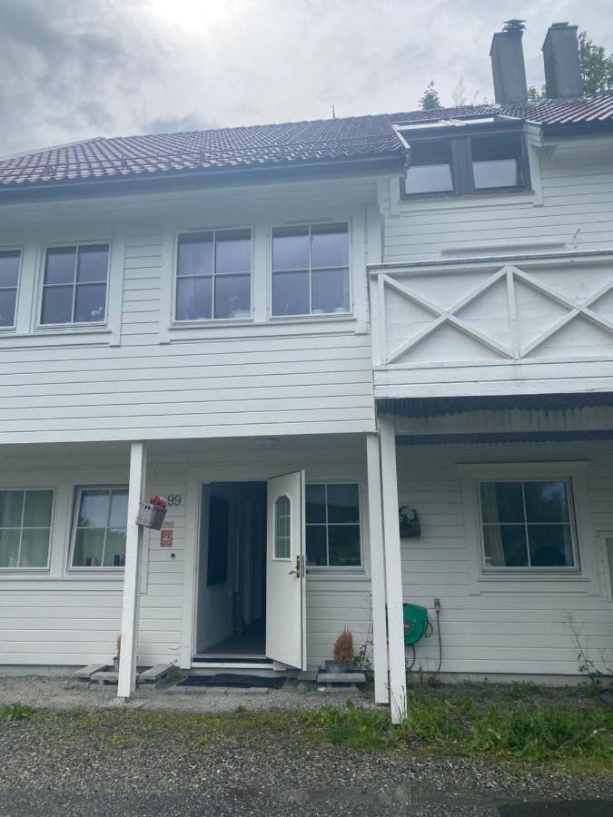 Casa La Familia Apartment Берген Екстериор снимка